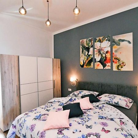 Apartment Carissima-Direct On Sea, Lovran-Opatija 외부 사진